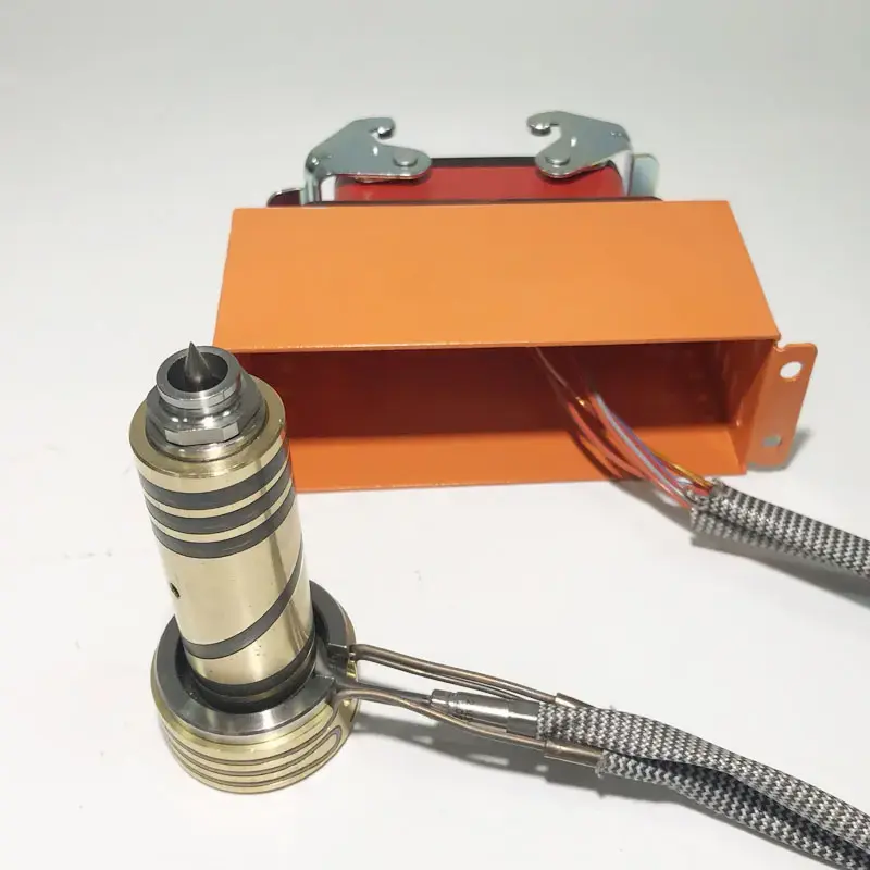 Hot runner nozzle dispensing port, PC high temperature material special copper sleeve heater with two heating rings 01 Hot runner nozzle dispensing port, PC high temperature material special copper sleeve heater with two heating rings 01